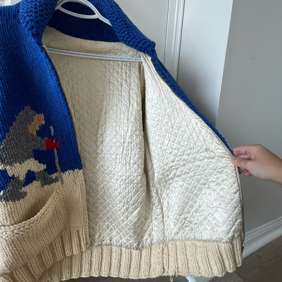 Handmade cowichan sweater - Picture 3 of 4